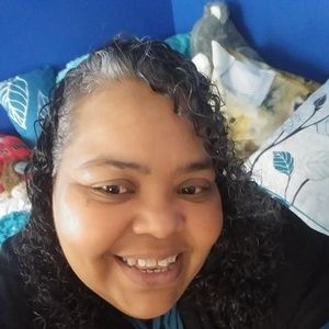 Meet your Posher, Maria isabel